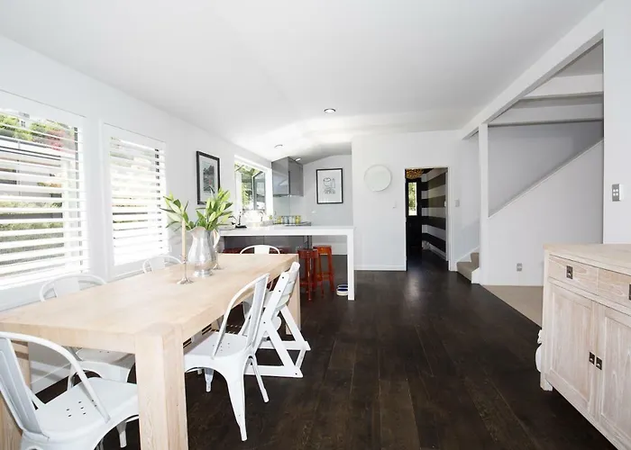 33 - Location Location, Right Amongst It * Wanaka